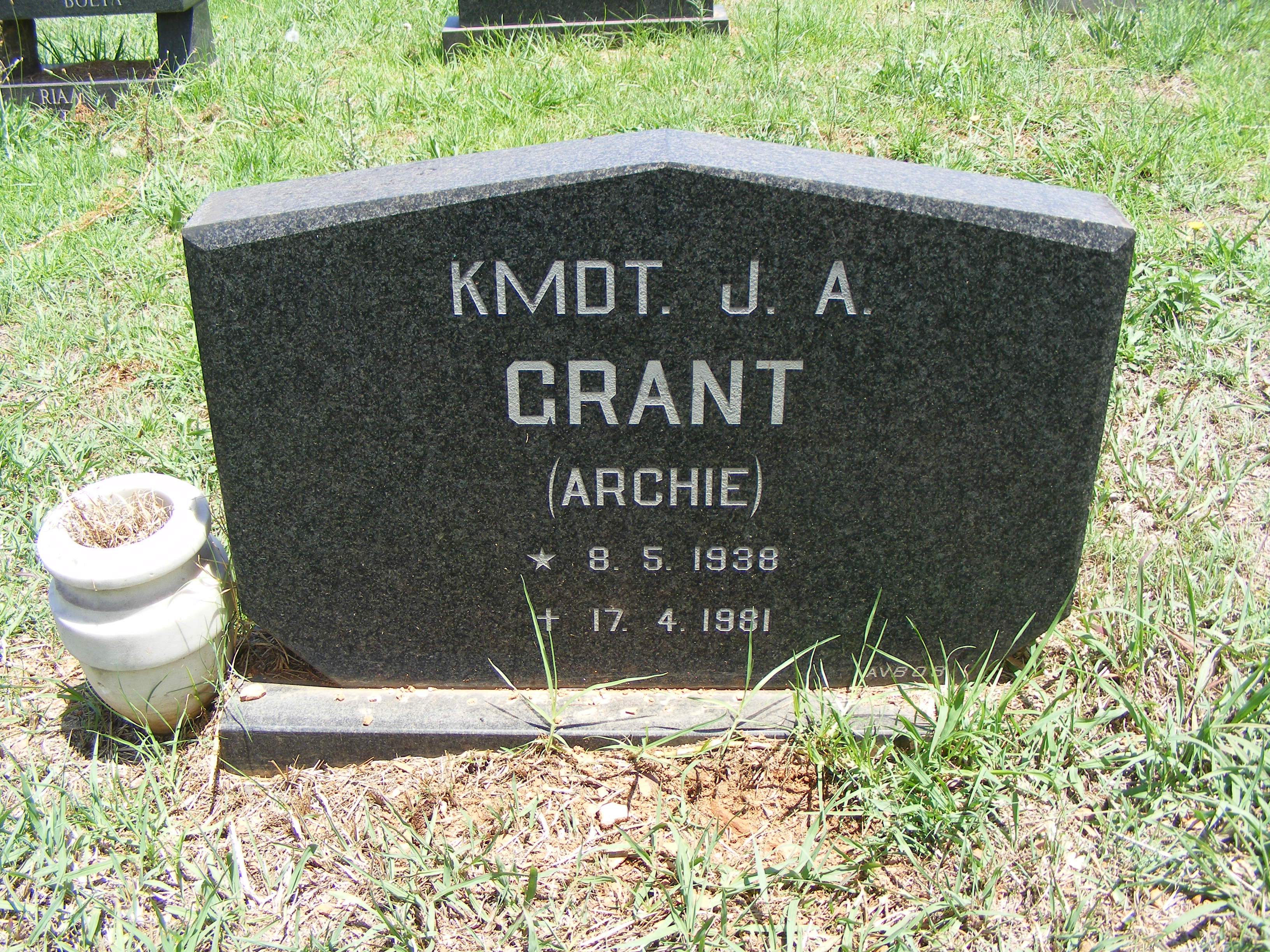 Photo from /search/photos/South Africa/Gauteng/THABA TSHWANE (NEW) MILITARY CEMETERY/GRANT JA(1113).JPG